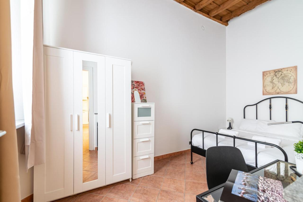 House Of Foscolo - Palazzo Cornazzani - By Host4U Apartment Павия Екстериор снимка
